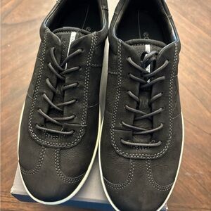NWT Ecco Soft Men’s Shoe Danish Design (size 7-7.5 )